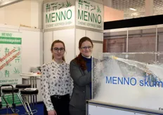 Am Stand der Firma Menno Chemie-Vertrieb GmbH war Desinfektion das übergreifende Thema. Denn das Unternehmen liefert Chlorfreie Reinigungslösungen für den Gartenbau, Kartoffelbetriebe, aber auch immer mehr Conveniencebetriebe bzw. Produktionsstätten, so Johanna Rietdorf-Große (r).